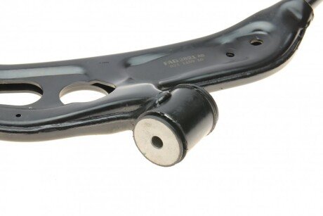 Важіль передньої підвіски fag 821115910