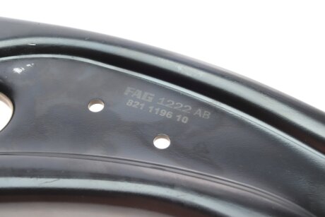 Важіль передньої підвіски fag 821119610