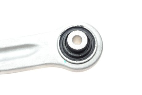 Важіль передньої підвіски fag 821121810