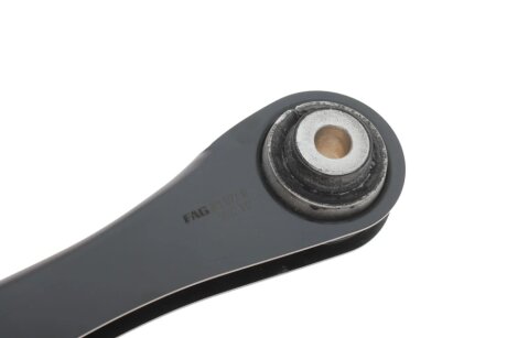 Важіль передньої підвіски fag 821127210