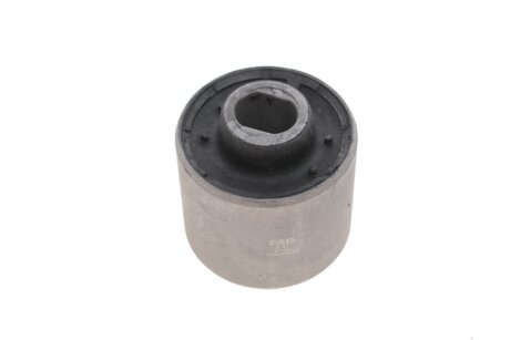 Сайлентблок переднего рычага fag 829042010