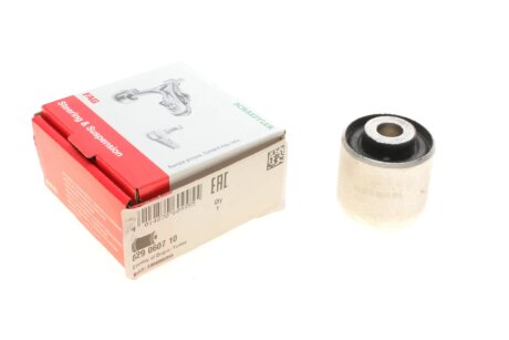 Сайлентблок переднего рычага fag 829060710