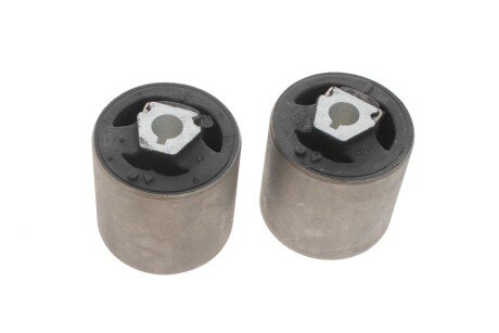 Сайлентблок переднего рычага fag 830003730