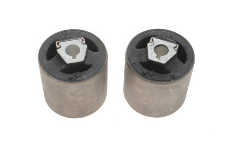 Сайлентблок переднего рычага fag 830003730