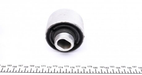 Сайлентблок переднього важеля fag 829026510