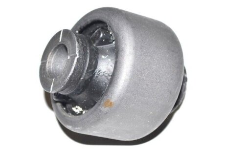 С/блок зад. важеля перед. Nissan Primastar /Opel Vivaro/ Renault Espace, Trafic II, Laguna II 1.9D-3.5 05.01- fast FT18514