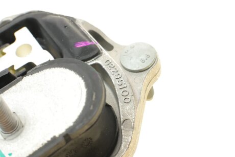 Сайлентблок (втулка) переднего амортизатора febі Bilstein 46606