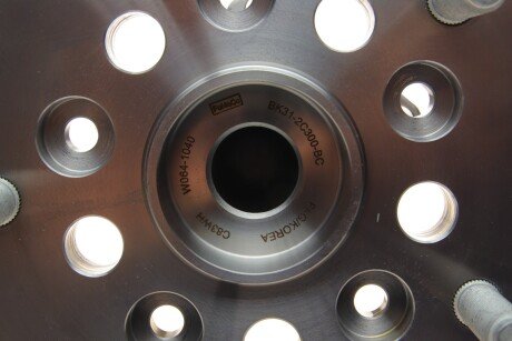 Підшипник передньої ступиці ford BK312C300BC