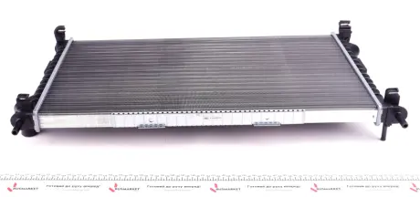 Радіатор охолодження двигуна Ford 4T168005GA