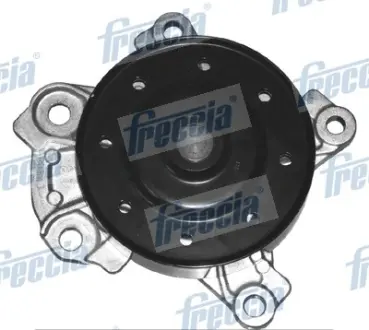 Водяная помпа (насос) freccia WP0445 Тойота Авенсис т27