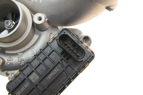 Турбокомпресор (з комплектом прокладок) garrett 7764709003W