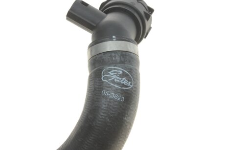 Патрубок системи охолодження gates 053623