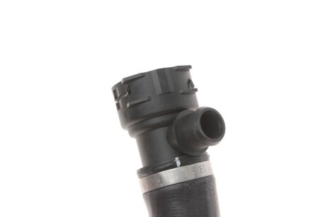 Патрубок системи охолодження gates 053645