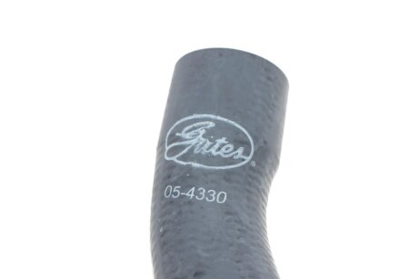 Патрубок системи охолодження гумовий з фітингами gates 054330