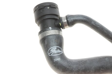 Патрубок радиатора верхний gates 3940