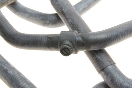 Патрубок радиатора нижний gates 3943