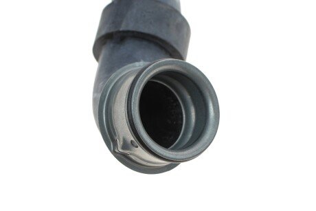 Изогнутый патрубок системы охлаждения gates 052986