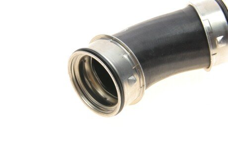 Патрубок интеркулера (турбины) gates 090227