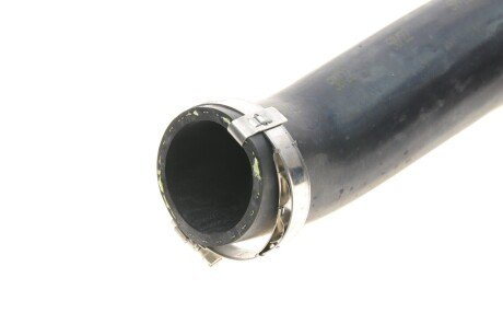 Патрубок интеркулера (турбины) gates 090408