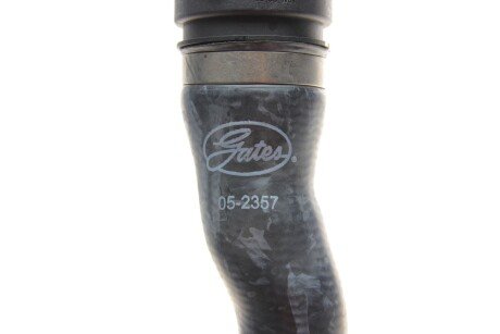 Патрубок радиатора верхний gates 052357