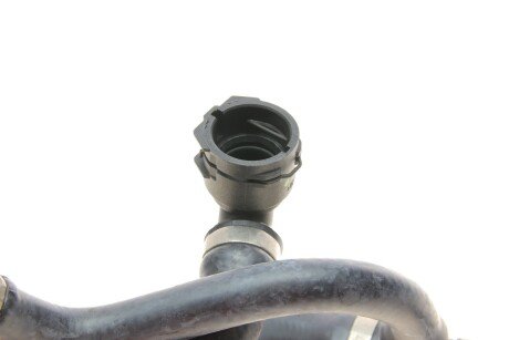 Патрубок радиатора верхний gates 052357