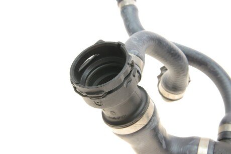 Патрубок радиатора верхний gates 052357