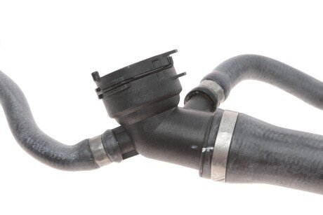 Патрубок радиатора верхний gates 052359