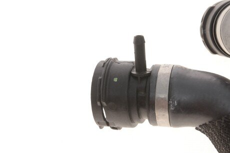 Патрубок радиатора верхний gates 052833