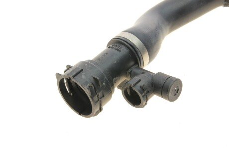 Патрубок радиатора верхний gates 052841