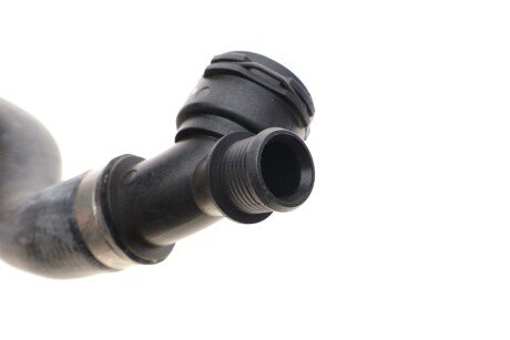 Патрубок системи охолодження gates 052640