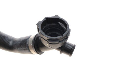 Патрубок системи охолодження gates 052640