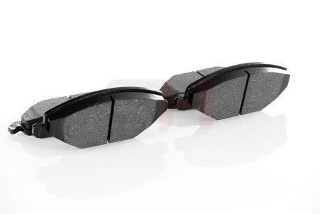 Передние тормозные колодки gh GH413302