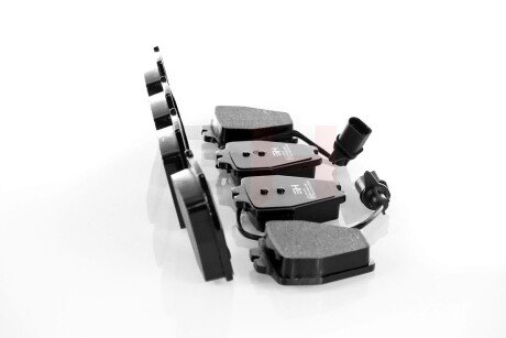 Передні тормозні (гальмівні) колодки gh GH414754