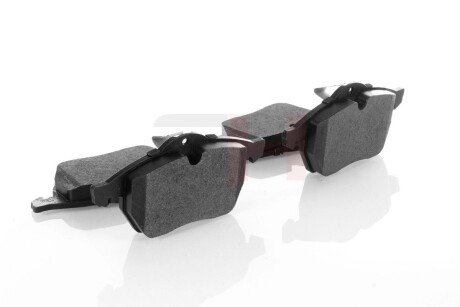 Передние тормозные колодки gh GH413613