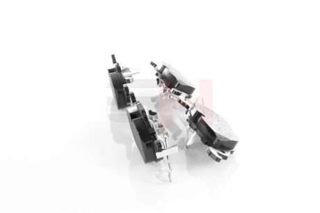 Передние тормозные колодки gh GH413618