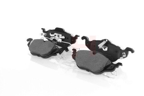 Передние тормозные колодки gh GH413618