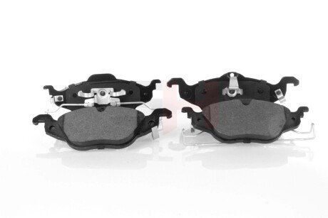 Передние тормозные колодки gh GH413618