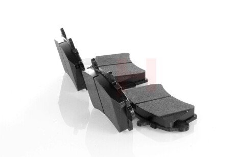 Передние тормозные колодки gh GH413631