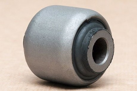 Сайлентблок переднього важеля glober 623187