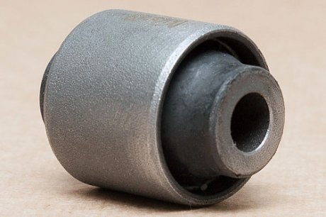 Сайлентблок переднего рычага glober 623200