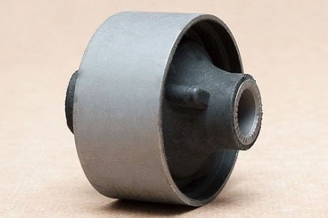 Сайлентблок переднего рычага задний glober 623217