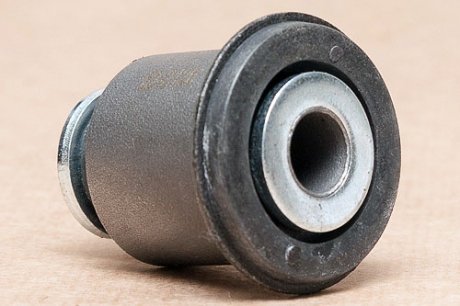 Сайлентблок переднего рычага glober 622120