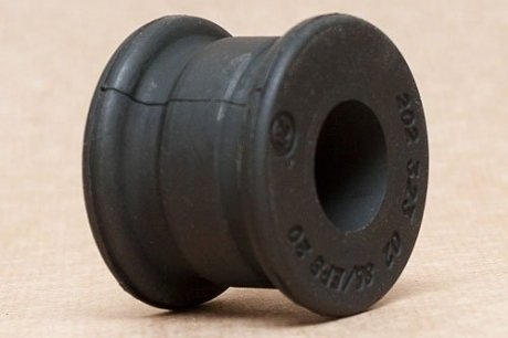 Втулка (резинка) переднего стабилизатора glober 622008