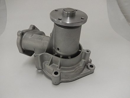 Насос системы охлаждения gmb GWM100A на Митсубиси L200