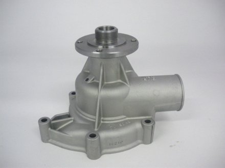 Водяной насос gmb GWBM06A на Бмв 5 серии