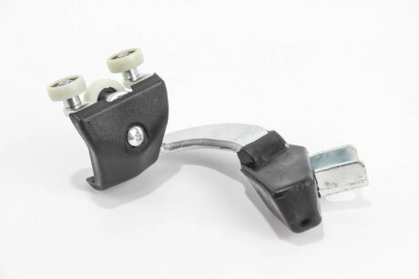 Ролик бокової двері Daily 06- (верхній/+кронштейн) goodrem RM8006 на Iveco Daily 3