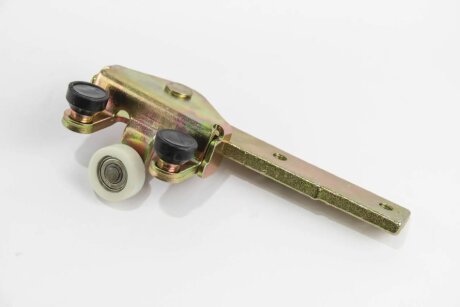 Ролик зсувних дверей MB Vito (W638) 96-03 нижн. (+кроншт.) goodrem RM8036