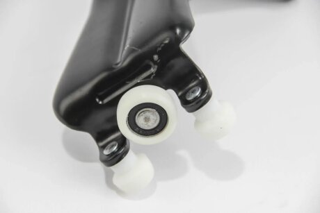 Ролик зсувних дверей Vito (639) 03- середній (+кроншт) goodrem RM8046