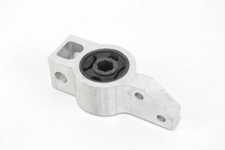 Сайлентблок перед. важеля Caddy/Golf 04-/Jetta 06- (позаду) Л. goodrem RR0236