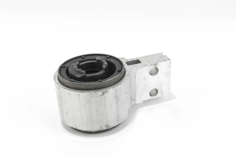 Сайлентблок переднього важеля EXPLORER 10- Л. goodrem RR2157